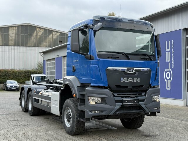 MAN TGS 26.400 6x6 Abrollkipper HIAB Optima 20S - Camión multibasculante: foto 1 MAN TGS 26.400 6x6 Abrollkipper HIAB Optima 20S - Camión multibasculante: foto 1