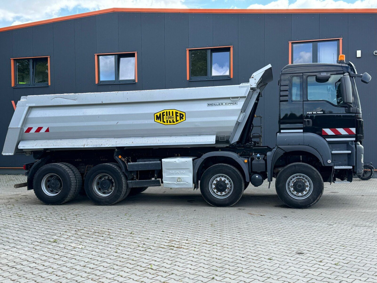 MAN TGS 35.460 8x6 BB Muldenkipper Meiller - Camión volquete: foto 4 MAN TGS 35.460 8x6 BB Muldenkipper Meiller - Camión volquete: foto 4