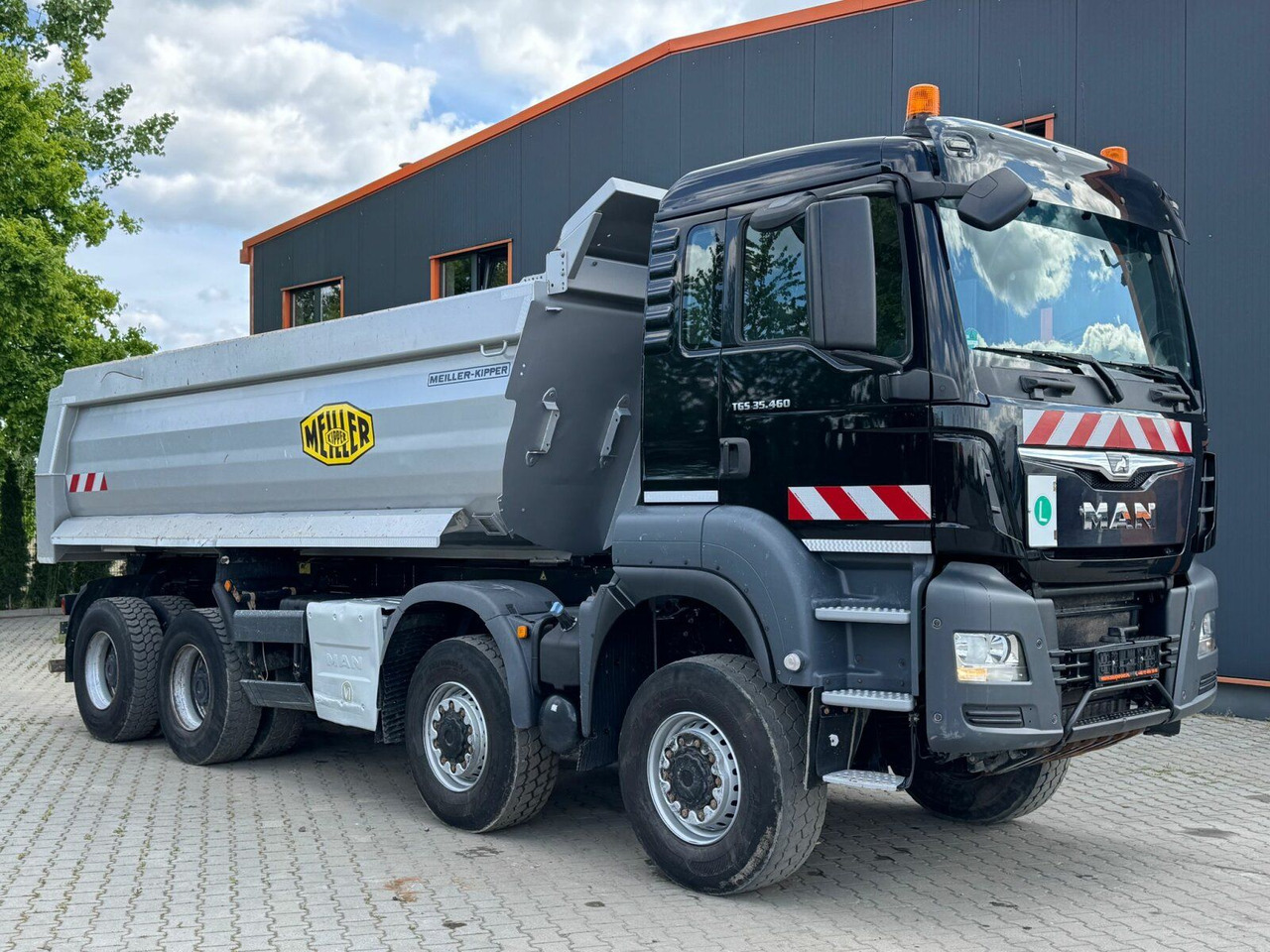 MAN TGS 35.460 8x6 BB Muldenkipper Meiller - Camión volquete: foto 1 MAN TGS 35.460 8x6 BB Muldenkipper Meiller - Camión volquete: foto 1
