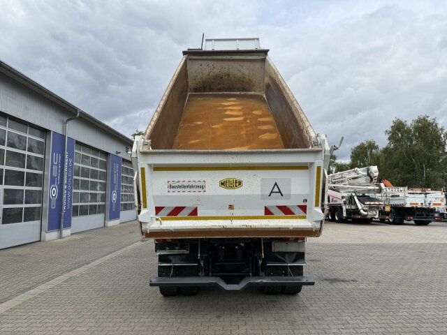 Mercedes-Benz 4145 8x8 Meiler Dreiseitenkipper Bordmatik - Camión volquete: foto 2 Mercedes-Benz 4145 8x8 Meiler Dreiseitenkipper Bordmatik - Camión volquete: foto 2