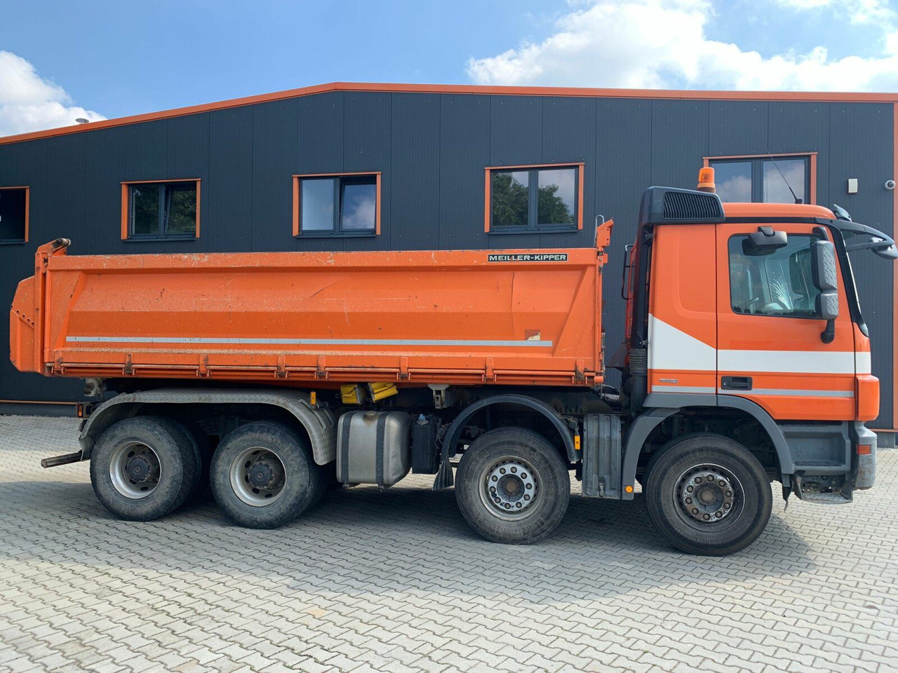 Mercedes-Benz ACTROS 4144 8x4 EURO5 Meiller Kipper Bordmatik - Camión volquete: foto 2 Mercedes-Benz ACTROS 4144 8x4 EURO5 Meiller Kipper Bordmatik - Camión volquete: foto 2