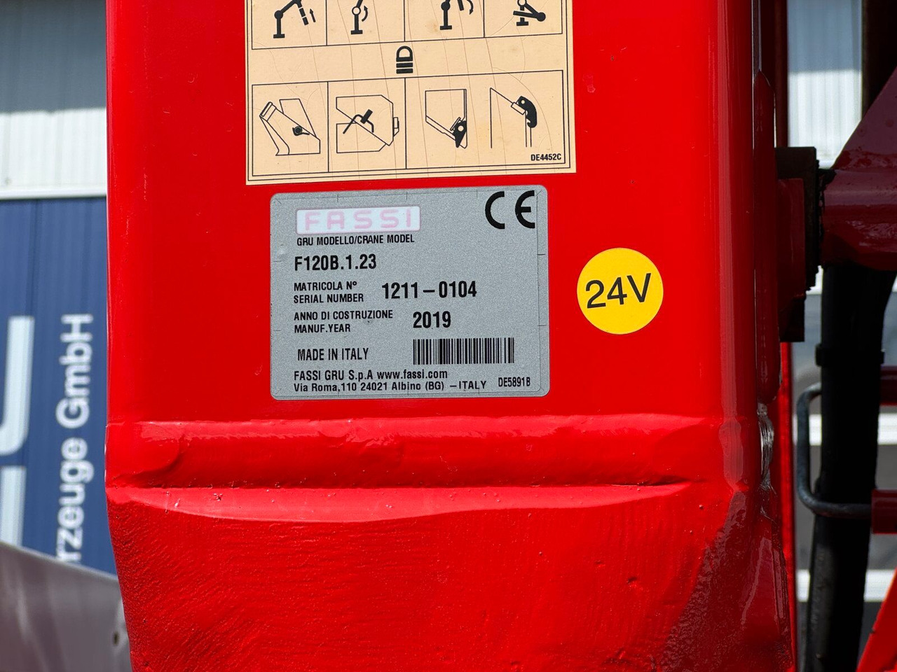 Leasing de  Mercedes-Benz AROCS 1832 4x2 Euro 6 Kipper Kran FASSI F120FB Mercedes-Benz AROCS 1832 4x2 Euro 6 Kipper Kran FASSI F120FB: foto 15