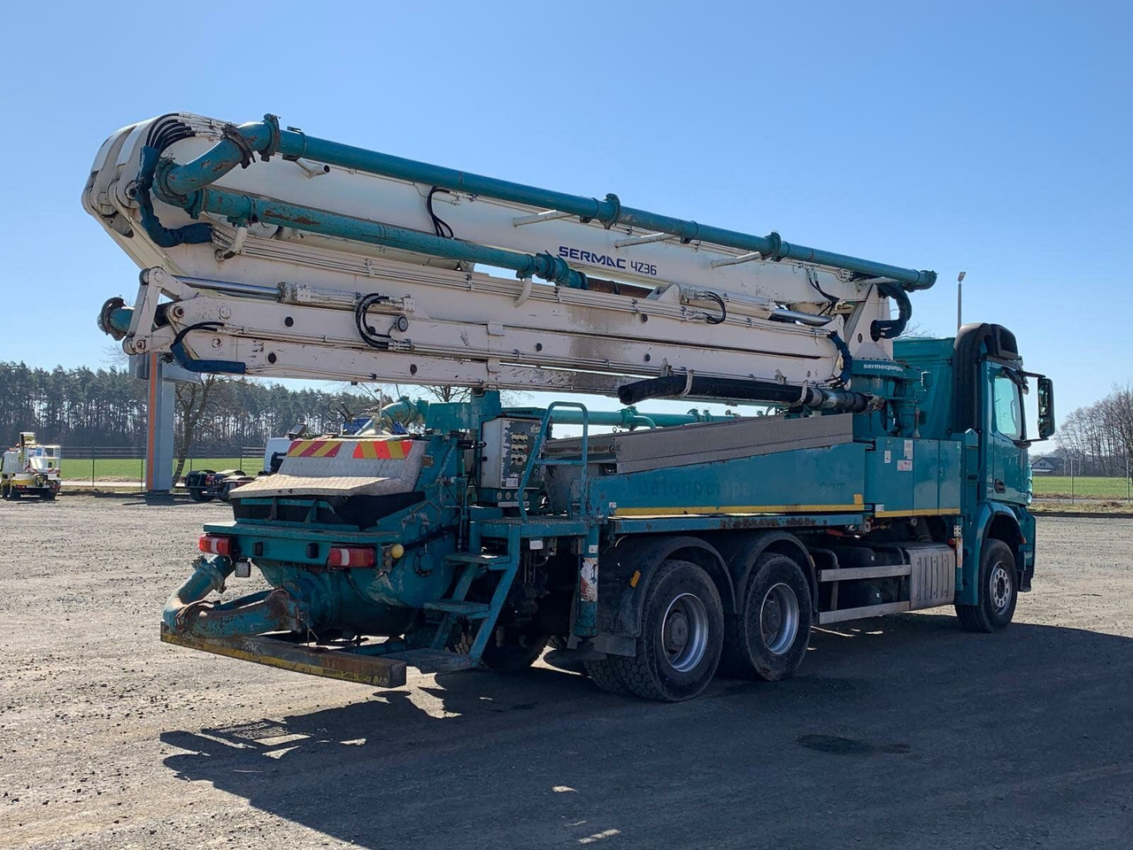 Mercedes-Benz AROCS 2636 6x4 Euro 6 Betonpumpe SERMAC 4Z36 - Bomba de hormigón: foto 5 Mercedes-Benz AROCS 2636 6x4 Euro 6 Betonpumpe SERMAC 4Z36 - Bomba de hormigón: foto 5