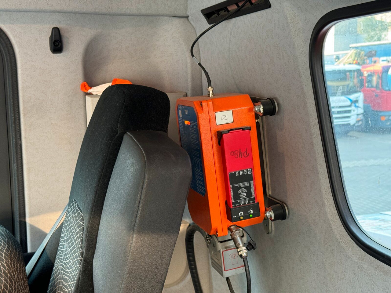 Bomba de hormigón Mercedes-Benz AROCS 3243 8x4 Euro 6 Pumi Putzmeister TMM 24-3: foto 26