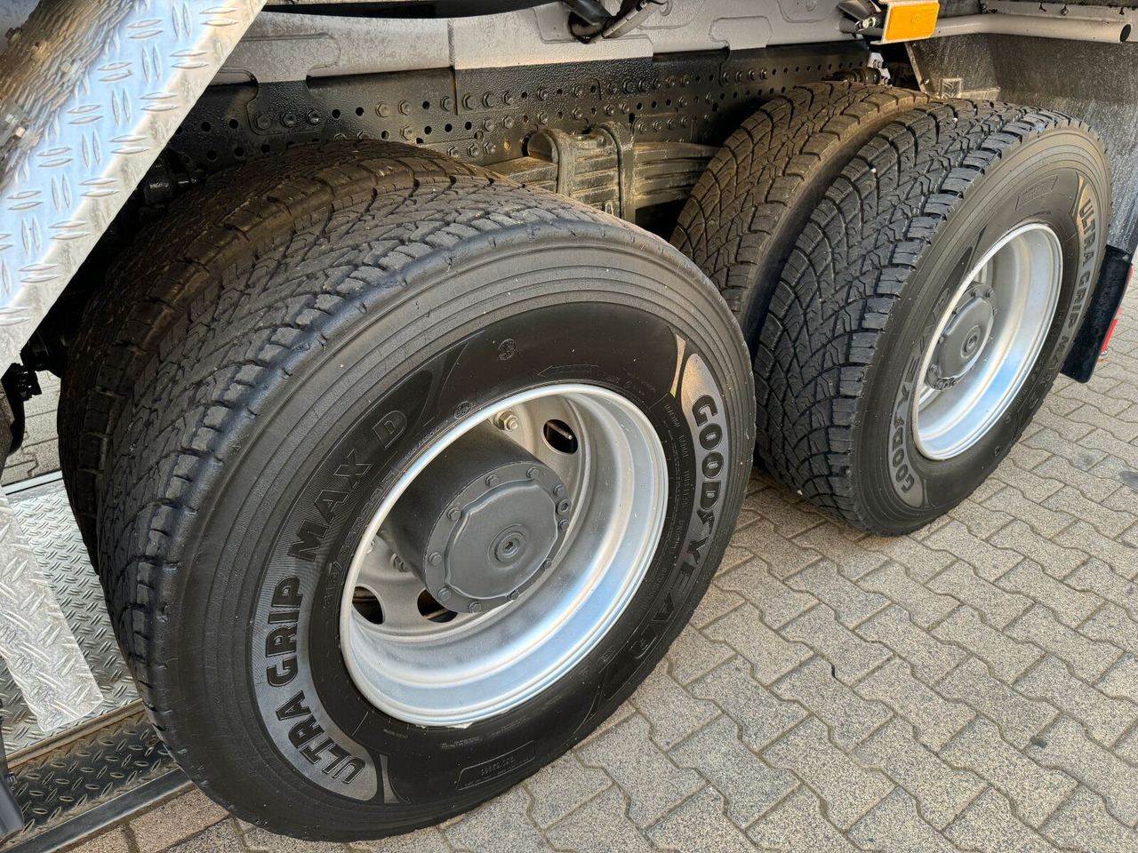 Bomba de hormigón Mercedes-Benz AROCS 3243 8x4 Euro 6 Pumi Putzmeister TMM 24-3: foto 29