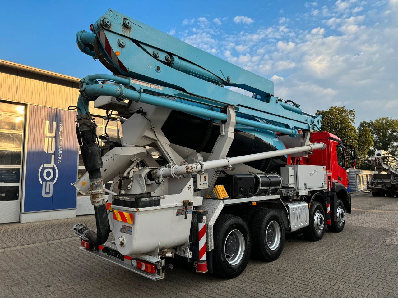 Mercedes-Benz AROCS 3243 8x4 Euro 6 Pumi Putzmeister TMM 24-3 - Camión hormigonera: foto 5 Mercedes-Benz AROCS 3243 8x4 Euro 6 Pumi Putzmeister TMM 24-3 - Camión hormigonera: foto 5