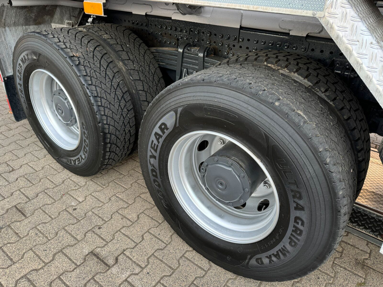 Bomba de hormigón Mercedes-Benz AROCS 3243 8x4 Euro 6 Pumi Putzmeister TMM 24-3: foto 30