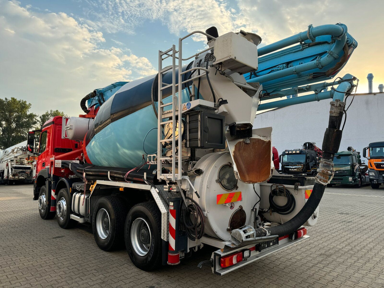 Bomba de hormigón Mercedes-Benz AROCS 3243 8x4 Euro 6 Pumi Putzmeister TMM 24-3: foto 7