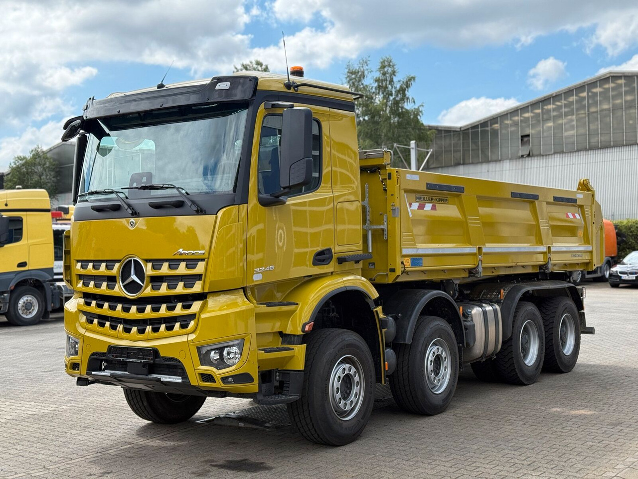 Mercedes-Benz AROCS 3248 8x4 Euro 6 Meiller Kipper Bordmatik - Camión volquete: foto 1 Mercedes-Benz AROCS 3248 8x4 Euro 6 Meiller Kipper Bordmatik - Camión volquete: foto 1