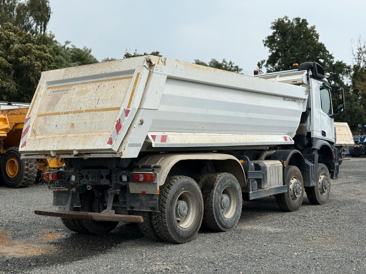 Mercedes-Benz AROCS 4145 8x8 Meiller Muldenkipper - Camión volquete: foto 4 Mercedes-Benz AROCS 4145 8x8 Meiller Muldenkipper - Camión volquete: foto 4