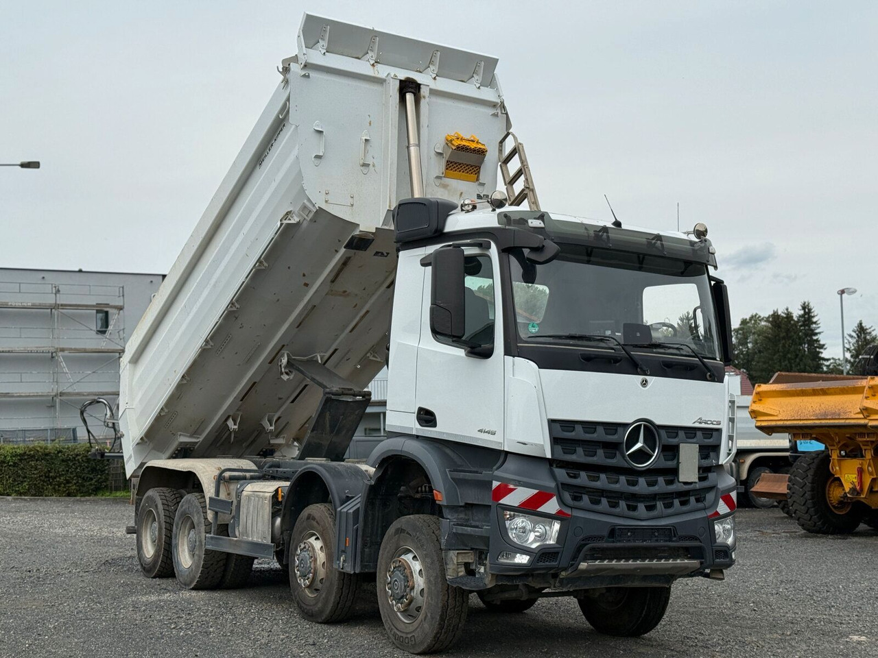 Mercedes-Benz AROCS 4145 8x8 Meiller Muldenkipper - Camión volquete: foto 2 Mercedes-Benz AROCS 4145 8x8 Meiller Muldenkipper - Camión volquete: foto 2