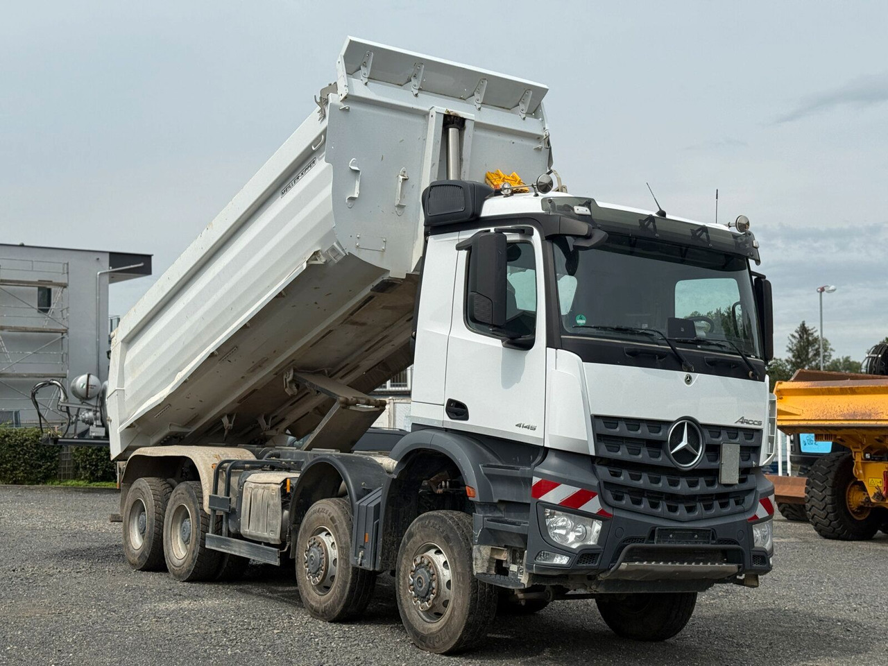 Mercedes-Benz AROCS 4145 8x8 Meiller Muldenkipper - Camión volquete: foto 2 Mercedes-Benz AROCS 4145 8x8 Meiller Muldenkipper - Camión volquete: foto 2