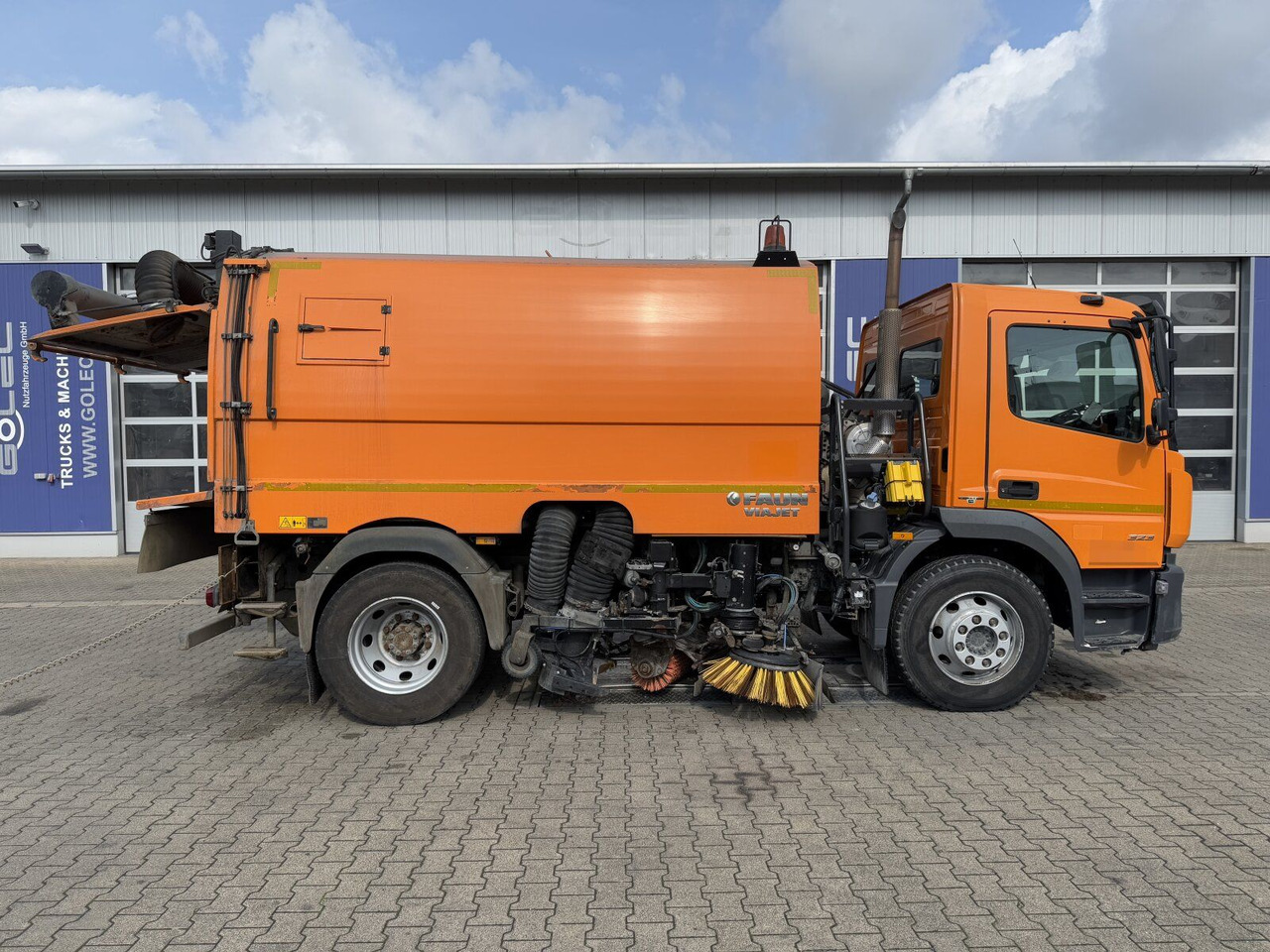 Mercedes-Benz ATEGO 1323 4x2 Kehrmaschine FAUN Viajet 6R/H - Barredora vial: foto 3 Mercedes-Benz ATEGO 1323 4x2 Kehrmaschine FAUN Viajet 6R/H - Barredora vial: foto 3