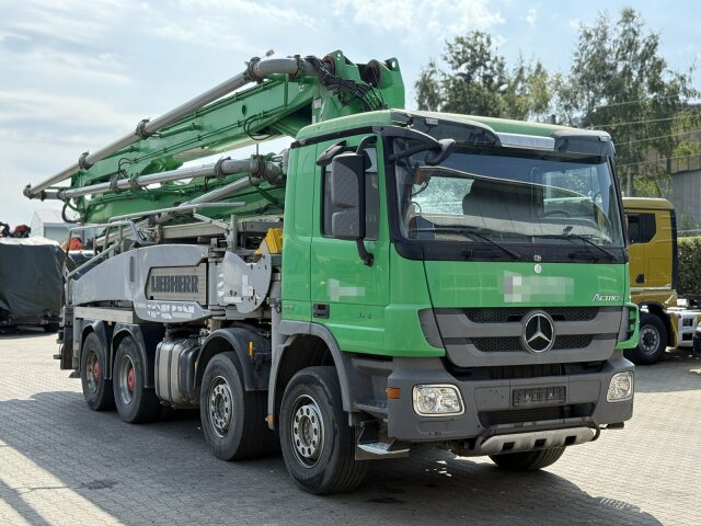 Mercedes-Benz Actros 3241 8x4 Betonpumpe Liebherr 36Z4 - Bomba de hormigón: foto 1 Mercedes-Benz Actros 3241 8x4 Betonpumpe Liebherr 36Z4 - Bomba de hormigón: foto 1