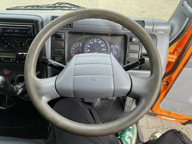 Barredora vial Mitsubishi Canter FUSO Kehrmaschine BROCK SL140 4 m³: foto 15