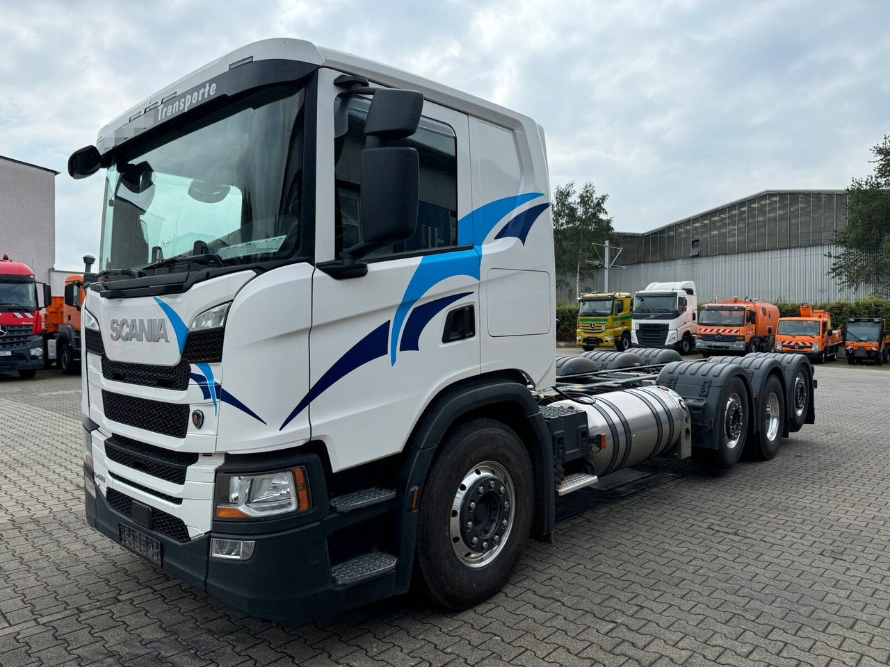 Scania G 410 B8x2*6 NB LNG Fahrgestell Nebenantrieb - Camión cisterna, Camión grúa: foto 2 Scania G 410 B8x2*6 NB LNG Fahrgestell Nebenantrieb - Camión cisterna, Camión grúa: foto 2