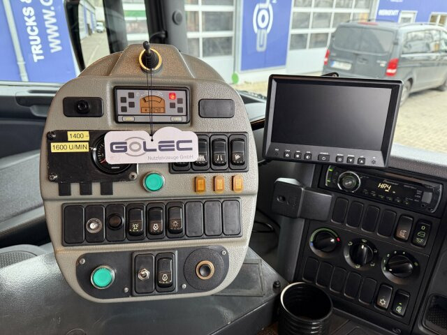 Scania P230 Kehrmaschine Johnston VT605- 6 M³ - Barredora vial: foto 4 Scania P230 Kehrmaschine Johnston VT605- 6 M³ - Barredora vial: foto 4