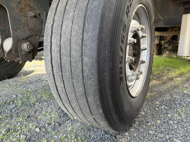 Schmitz Cargobull Gotha AFG 18 BS Baustoffanhänger 2 Achse - Remolque plataforma/ Caja abierta: foto 4 Schmitz Cargobull Gotha AFG 18 BS Baustoffanhänger 2 Achse - Remolque plataforma/ Caja abierta: foto 4