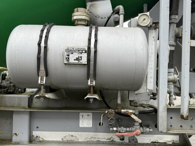 Müller-Mitteltal Liebherr Betonmischer Concrete Auflieger 10 m³ - Semirremolque: foto 5 Müller-Mitteltal Liebherr Betonmischer Concrete Auflieger 10 m³ - Semirremolque: foto 5