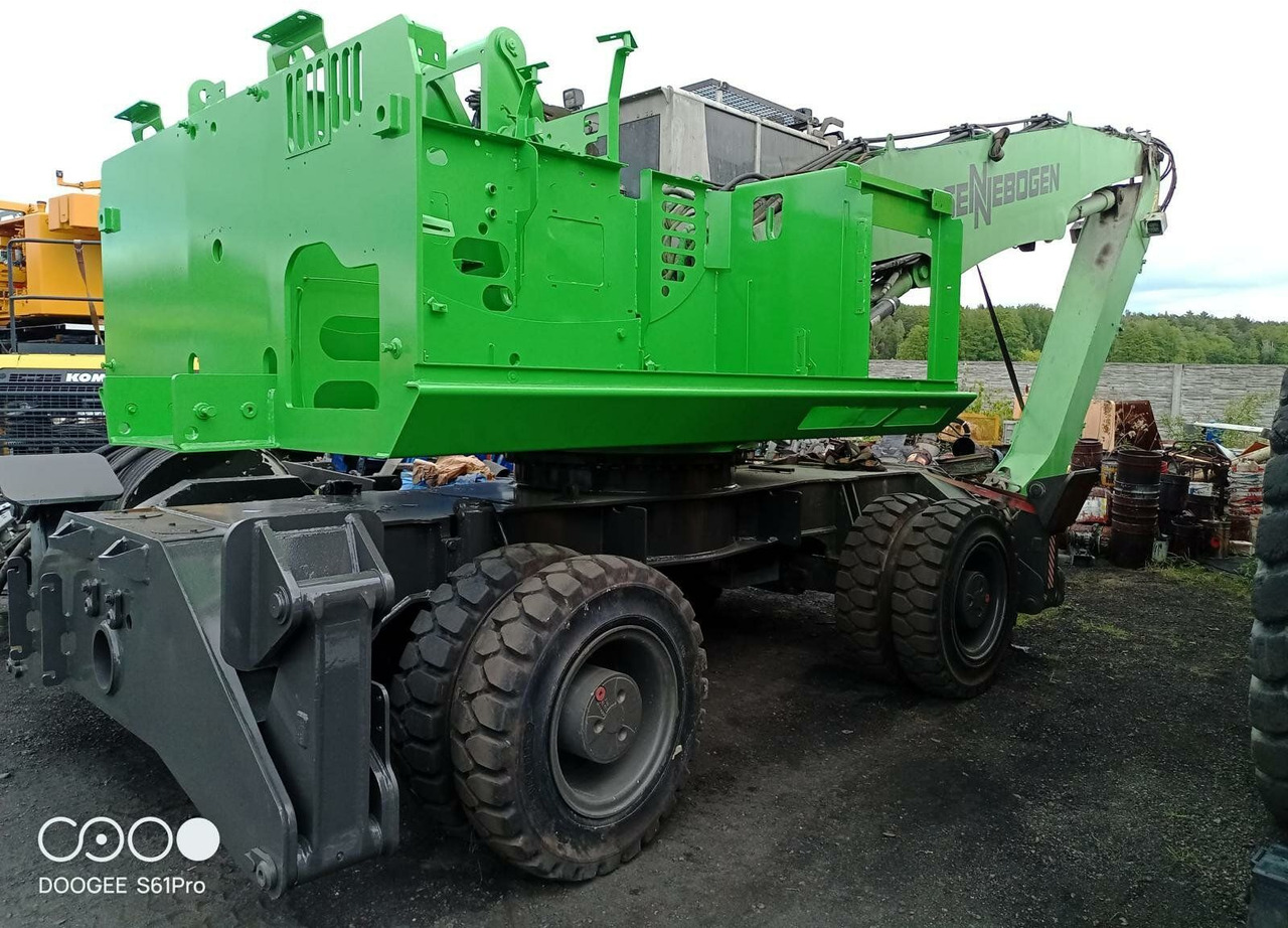 Sennebogen 818-E Umschlagbagger - 83 Ton - mit Greifer - Excavadora de ruedas: foto 3 Sennebogen 818-E Umschlagbagger - 83 Ton - mit Greifer - Excavadora de ruedas: foto 3
