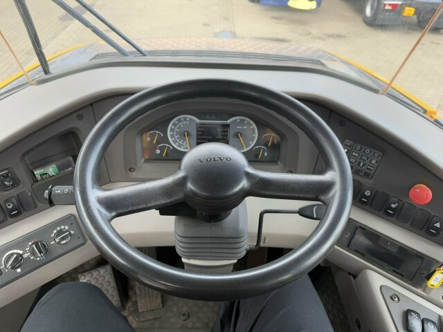 Dúmper articulado Volvo A25G Dumper 10.069 h Baujahr 2021: foto 7