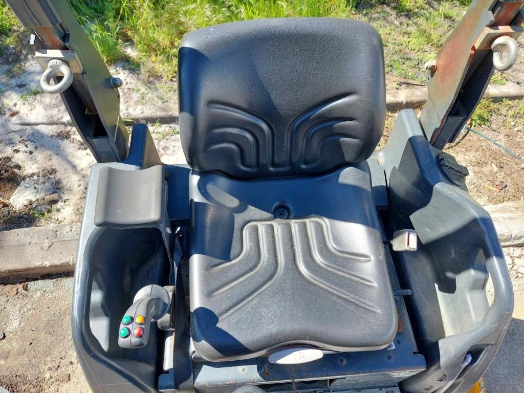 Bomag BW 120 AD-5  - Apisonadora de asfalto: foto 4 Bomag BW 120 AD-5  - Apisonadora de asfalto: foto 4