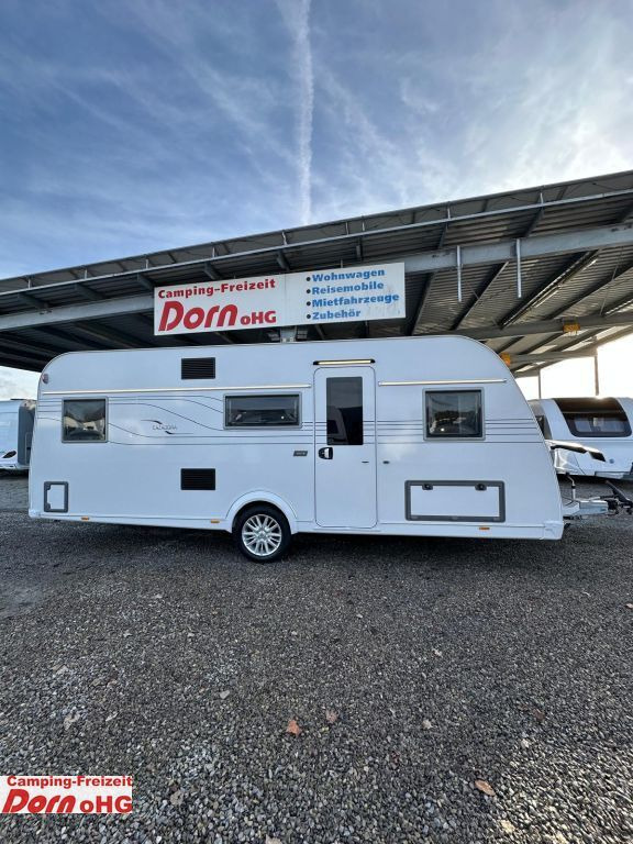 Tabbert Cazadora 550 DMK 2,5 ehem. Messefahrzeug Tabbert Cazadora 550 DMK 2,5 ehem. Messefahrzeug - Caravana: foto 1 Tabbert Cazadora 550 DMK 2,5 ehem. Messefahrzeug Tabbert Cazadora 550 DMK 2,5 ehem. Messefahrzeug - Caravana: foto 1