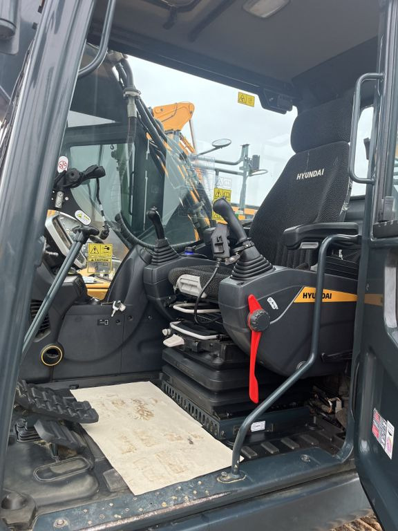 Hyundai HX220AL - Excavadora de cadenas: foto 5 Hyundai HX220AL - Excavadora de cadenas: foto 5