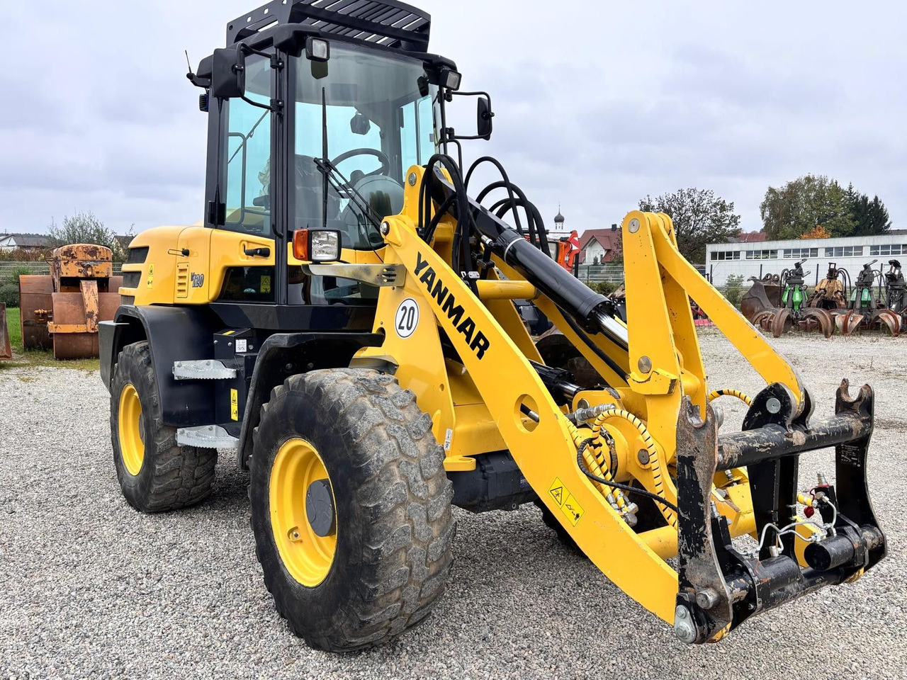 Yanmar V 120 - Cargadora de ruedas: foto 2 Yanmar V 120 - Cargadora de ruedas: foto 2