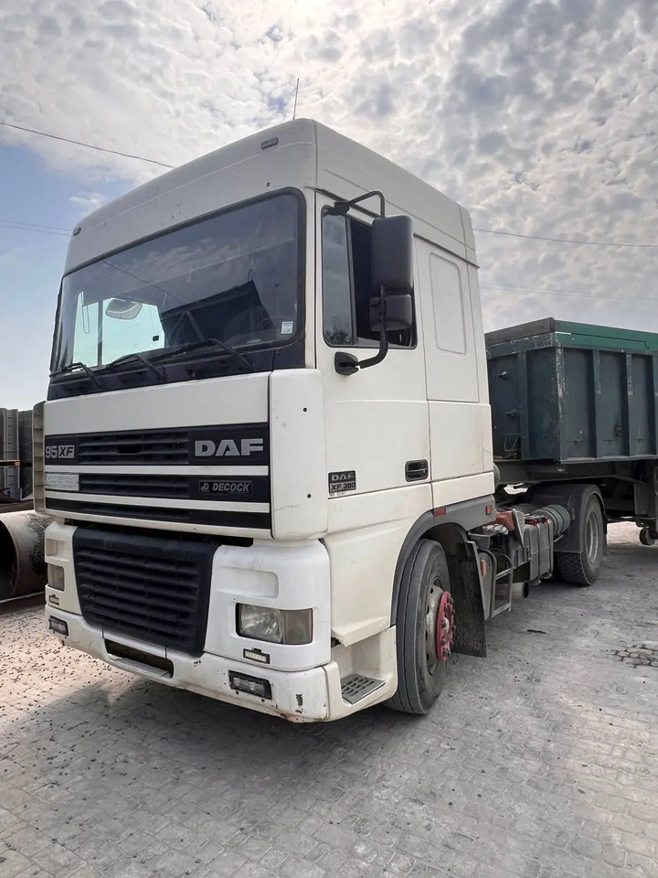 DAF XF 95.380 - Cabeza tractora: foto 1 DAF XF 95.380 - Cabeza tractora: foto 1