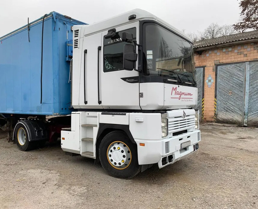 RENAULT Magnum 390 - Cabeza tractora: foto 2 RENAULT Magnum 390 - Cabeza tractora: foto 2