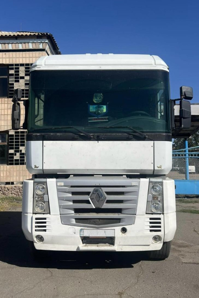 RENAULT Magnum 440 ID1576S - Cabeza tractora: foto 2 RENAULT Magnum 440 ID1576S - Cabeza tractora: foto 2