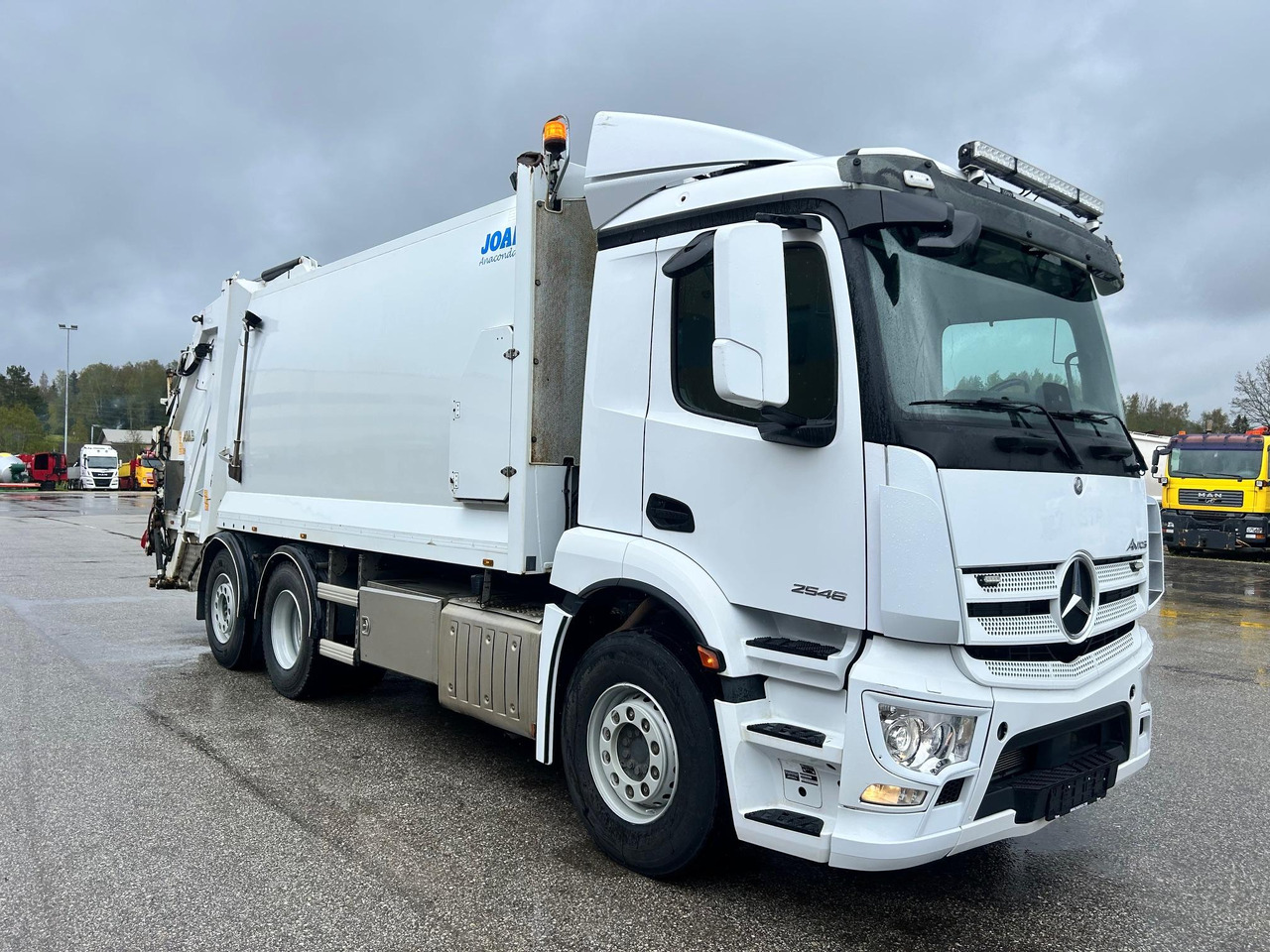 MERCEDES-BENZ ANTOS 2546 - Camión de basura: foto 1 MERCEDES-BENZ ANTOS 2546 - Camión de basura: foto 1