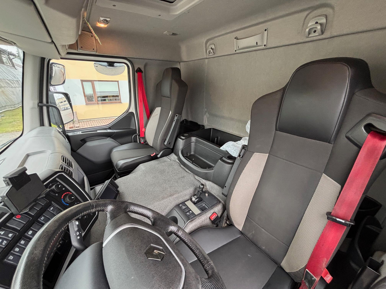 Camión caja cerrada RENAULT D WIDE 320: foto 13