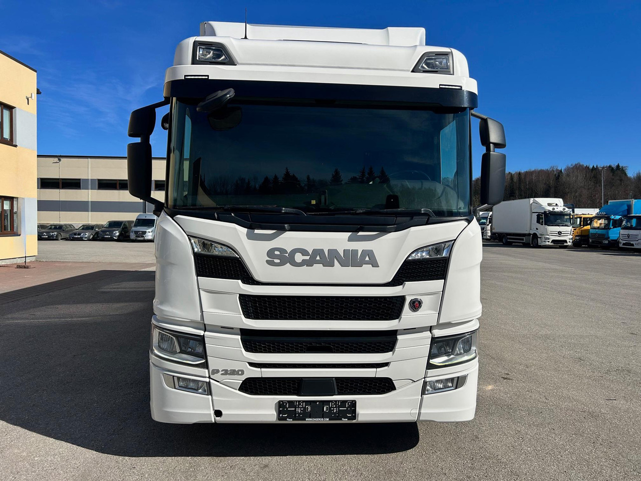 SCANIA P320 - Camión caja cerrada: foto 3 SCANIA P320 - Camión caja cerrada: foto 3