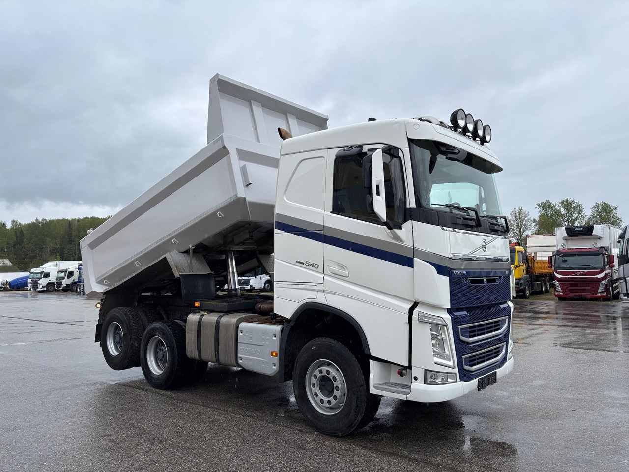 VOLVO FH540 - Camión volquete: foto 1 VOLVO FH540 - Camión volquete: foto 1