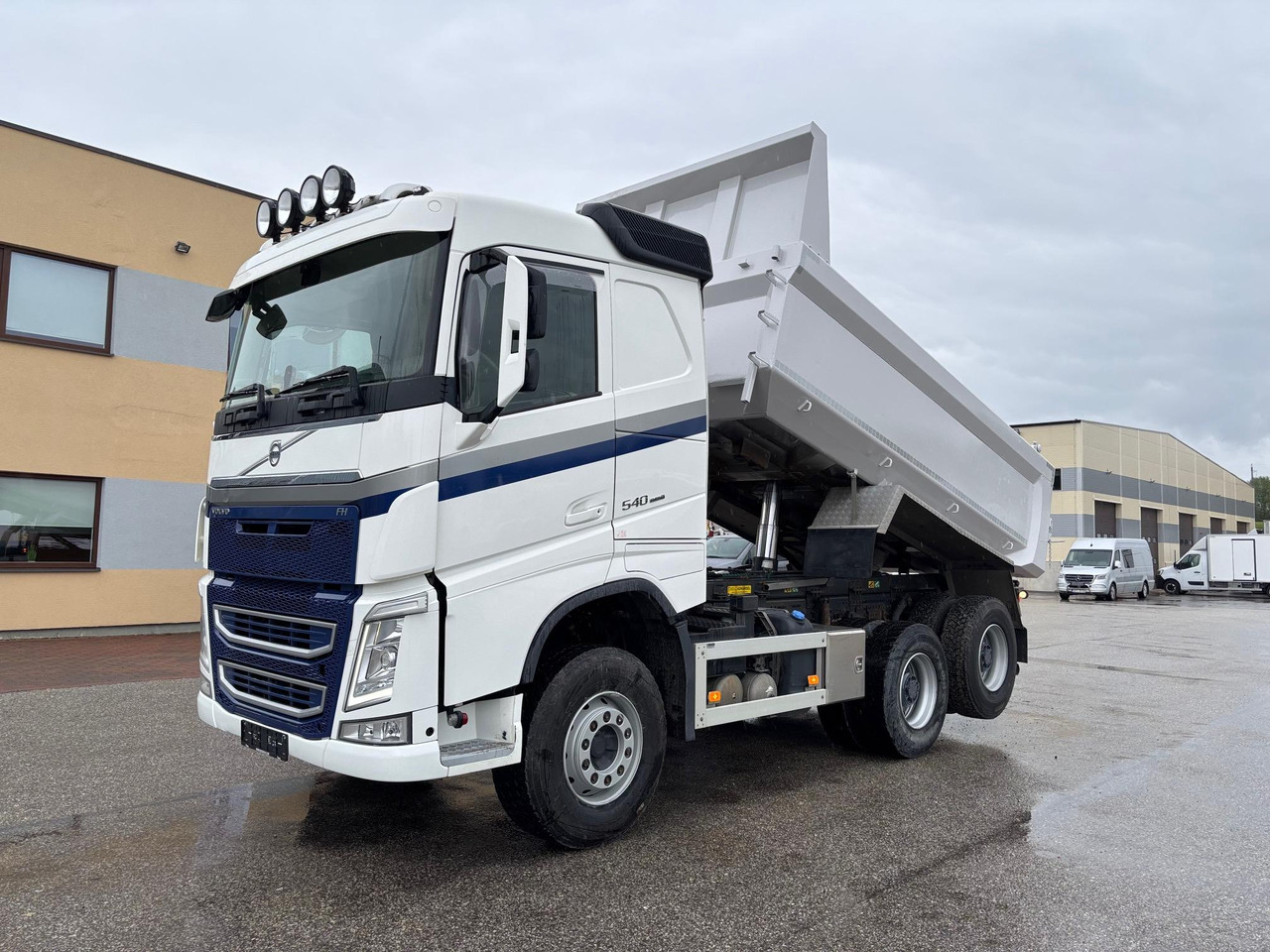 VOLVO FH540 - Camión volquete: foto 3 VOLVO FH540 - Camión volquete: foto 3