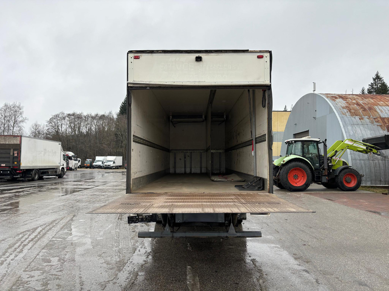 VOLVO FL 240 - Camión frigorífico: foto 4 VOLVO FL 240 - Camión frigorífico: foto 4