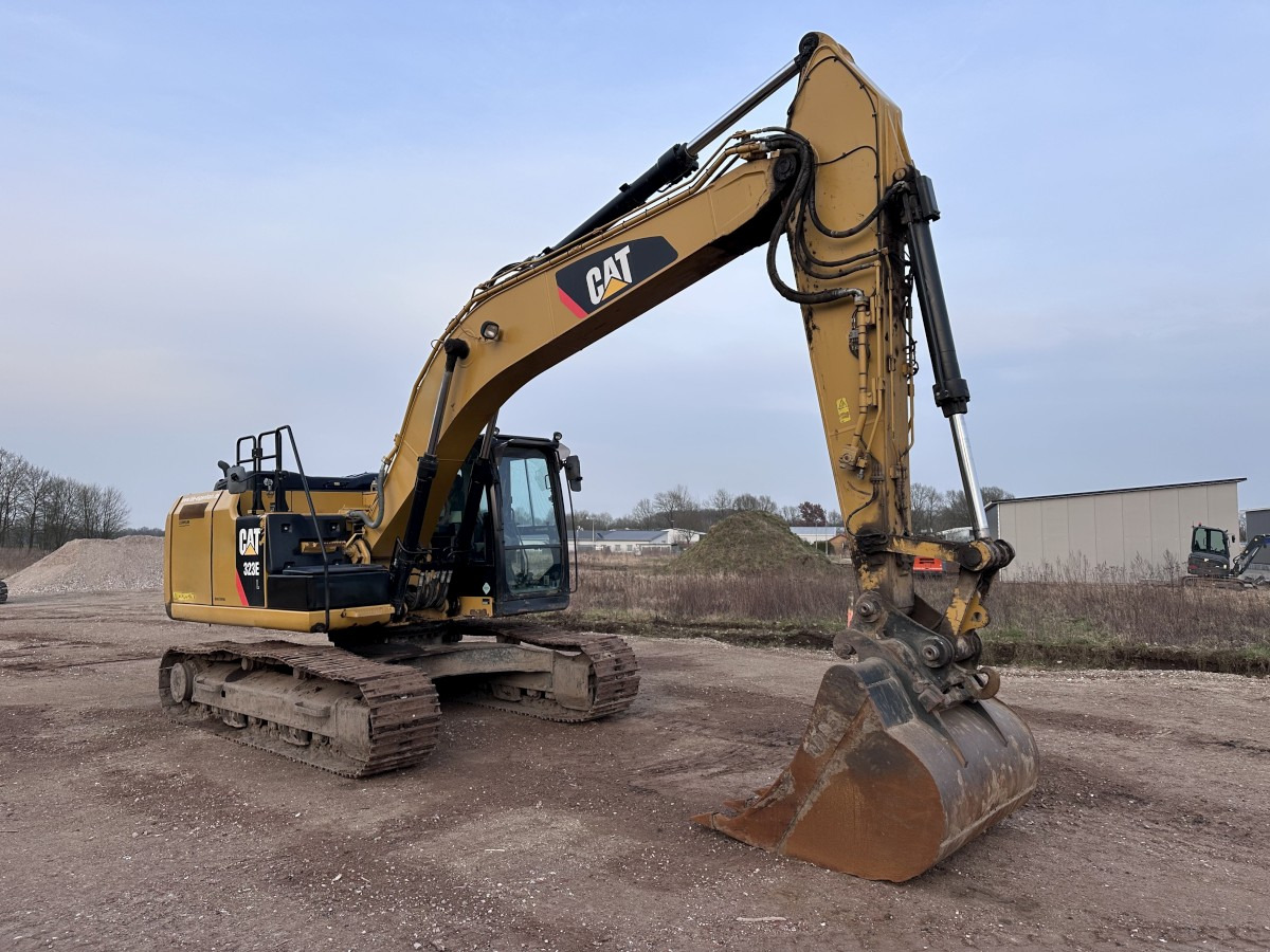 CATERPILLAR 323 EL Deutsche Maschine! Top !!! - Excavadora de cadenas: foto 2 CATERPILLAR 323 EL Deutsche Maschine! Top !!! - Excavadora de cadenas: foto 2