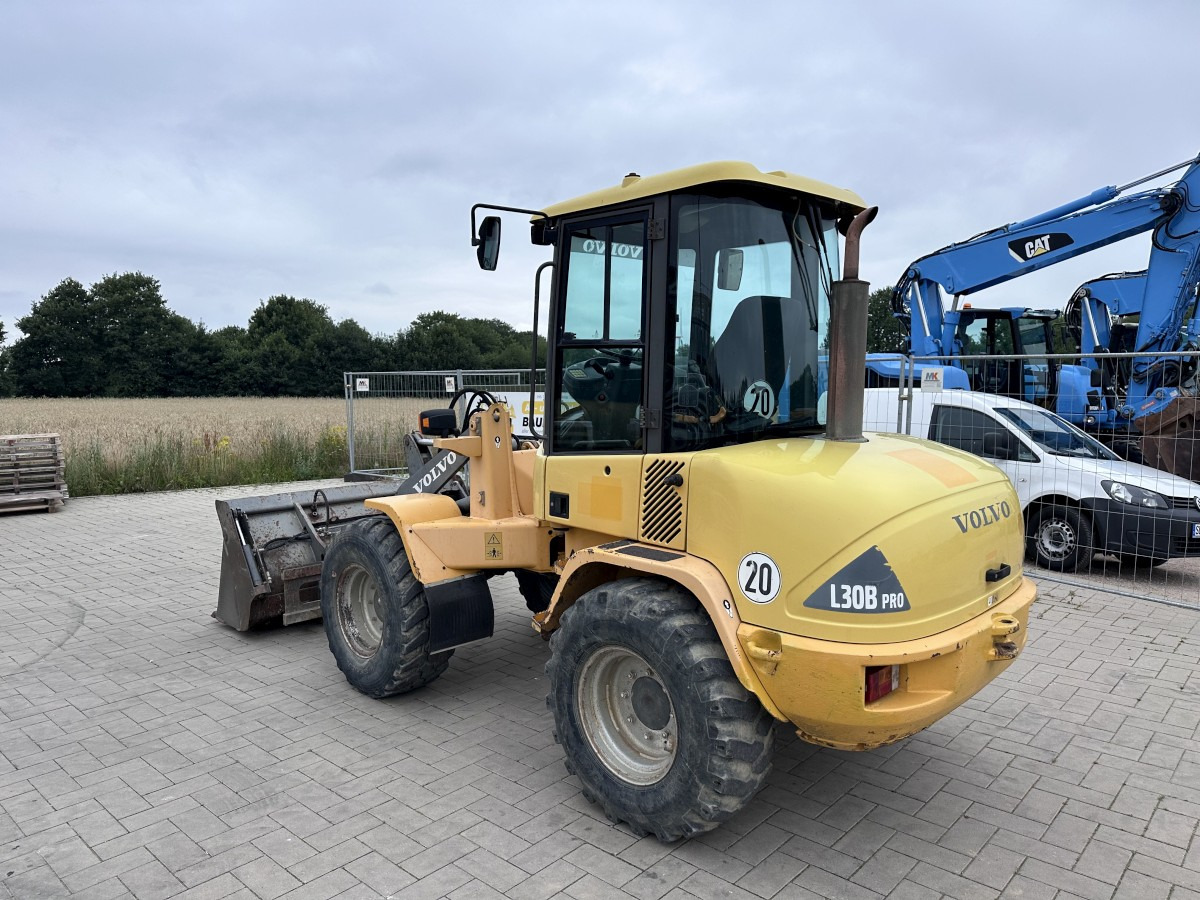 VOLVO L 30 B PRO 3er Kreis Klappschaufel+Palettengabel - Cargadora de ruedas: foto 5 VOLVO L 30 B PRO 3er Kreis Klappschaufel+Palettengabel - Cargadora de ruedas: foto 5