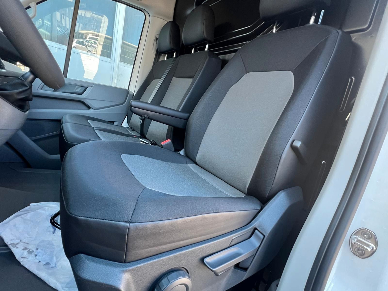 Volkswagen Crafter Kasten 35 L3H3 140 Kamera-Temp-Lager - Furgón: foto 5 Volkswagen Crafter Kasten 35 L3H3 140 Kamera-Temp-Lager - Furgón: foto 5