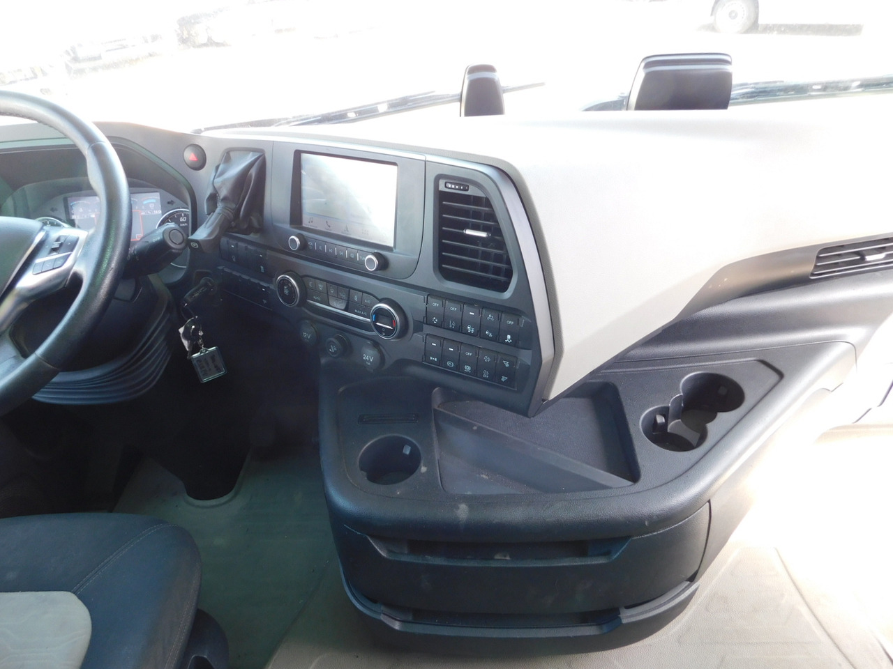 Cabeza tractora Ford F max chk1: foto 7