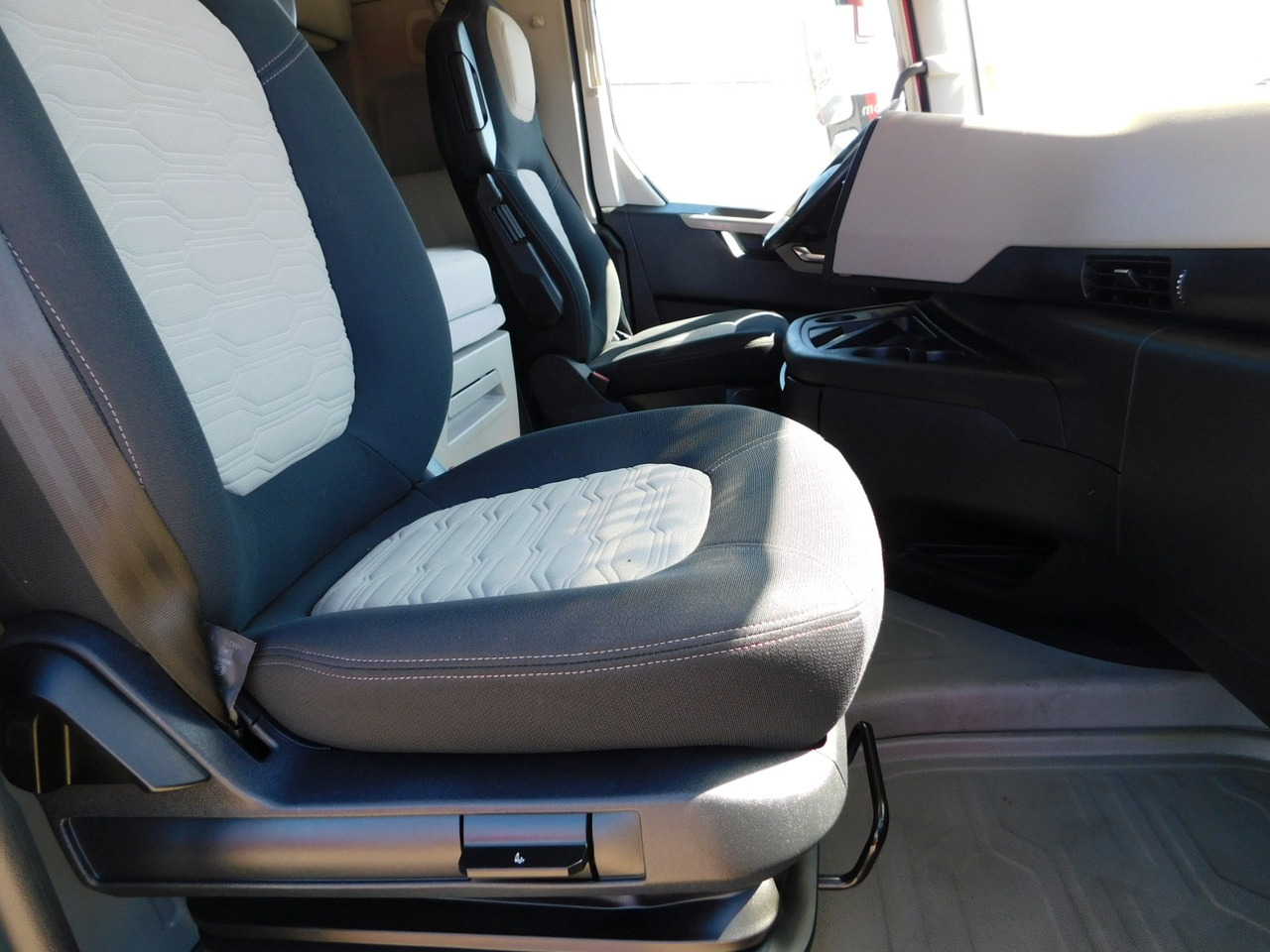 Ford F max ll 4x2 scab e6 12tx2620 - Cabeza tractora: foto 5 Ford F max ll 4x2 scab e6 12tx2620 - Cabeza tractora: foto 5