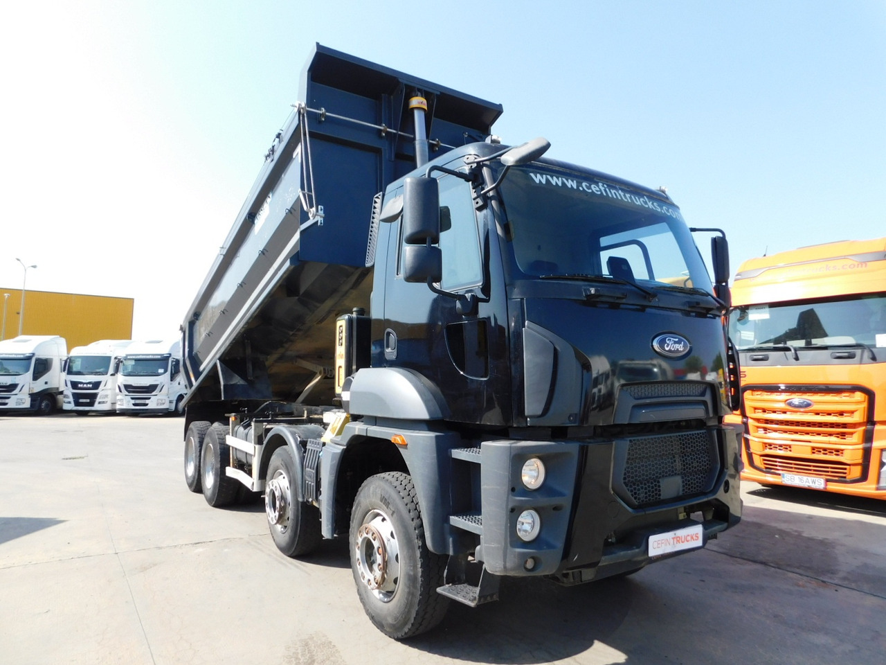 Ford 4142d 8x4 dcab e6 16s2230 - Camión volquete: foto 2 Ford 4142d 8x4 dcab e6 16s2230 - Camión volquete: foto 2