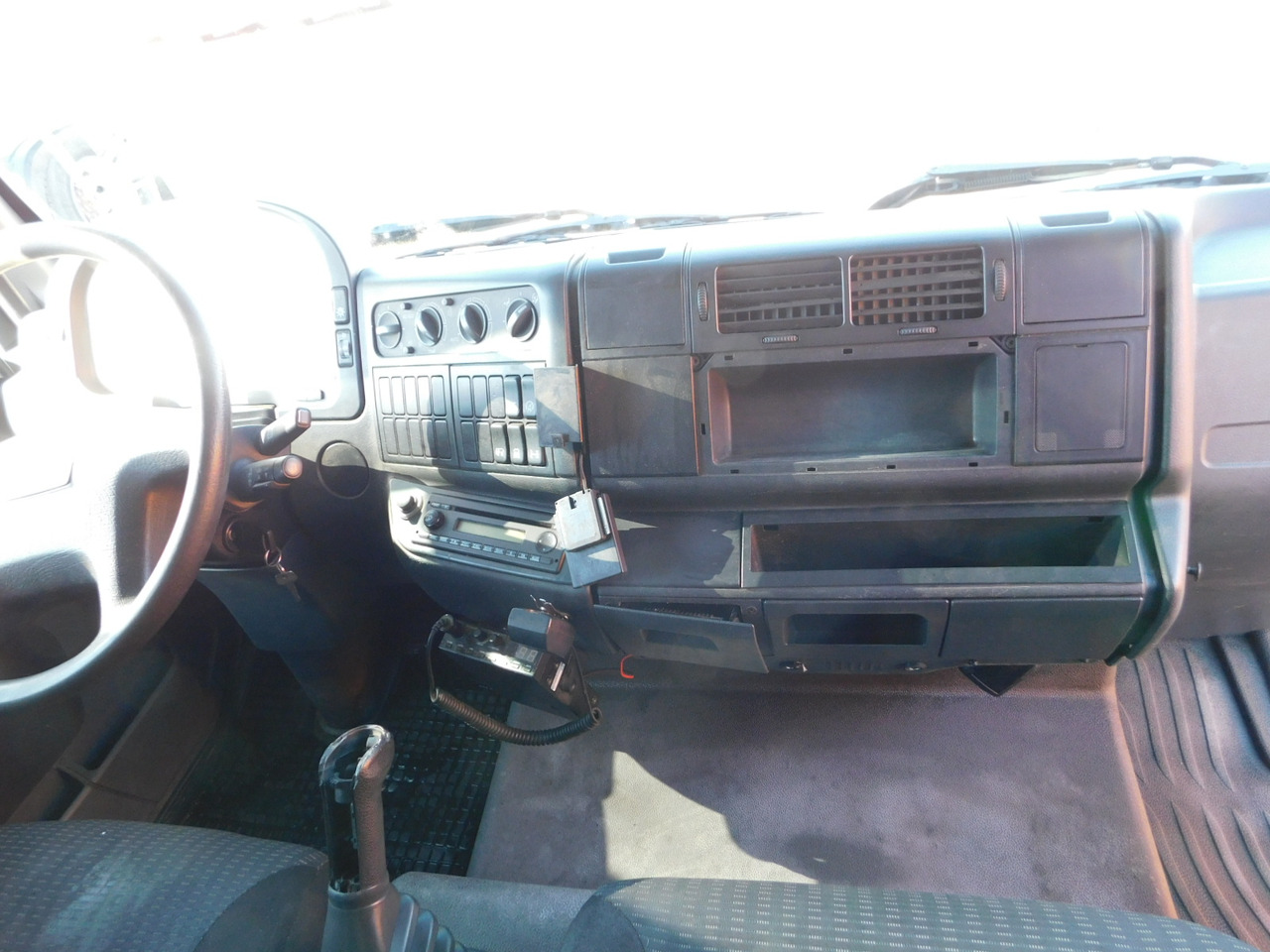 Camión lona Man Tgl 8180: foto 6 Camión lona Man Tgl 8180: foto 6