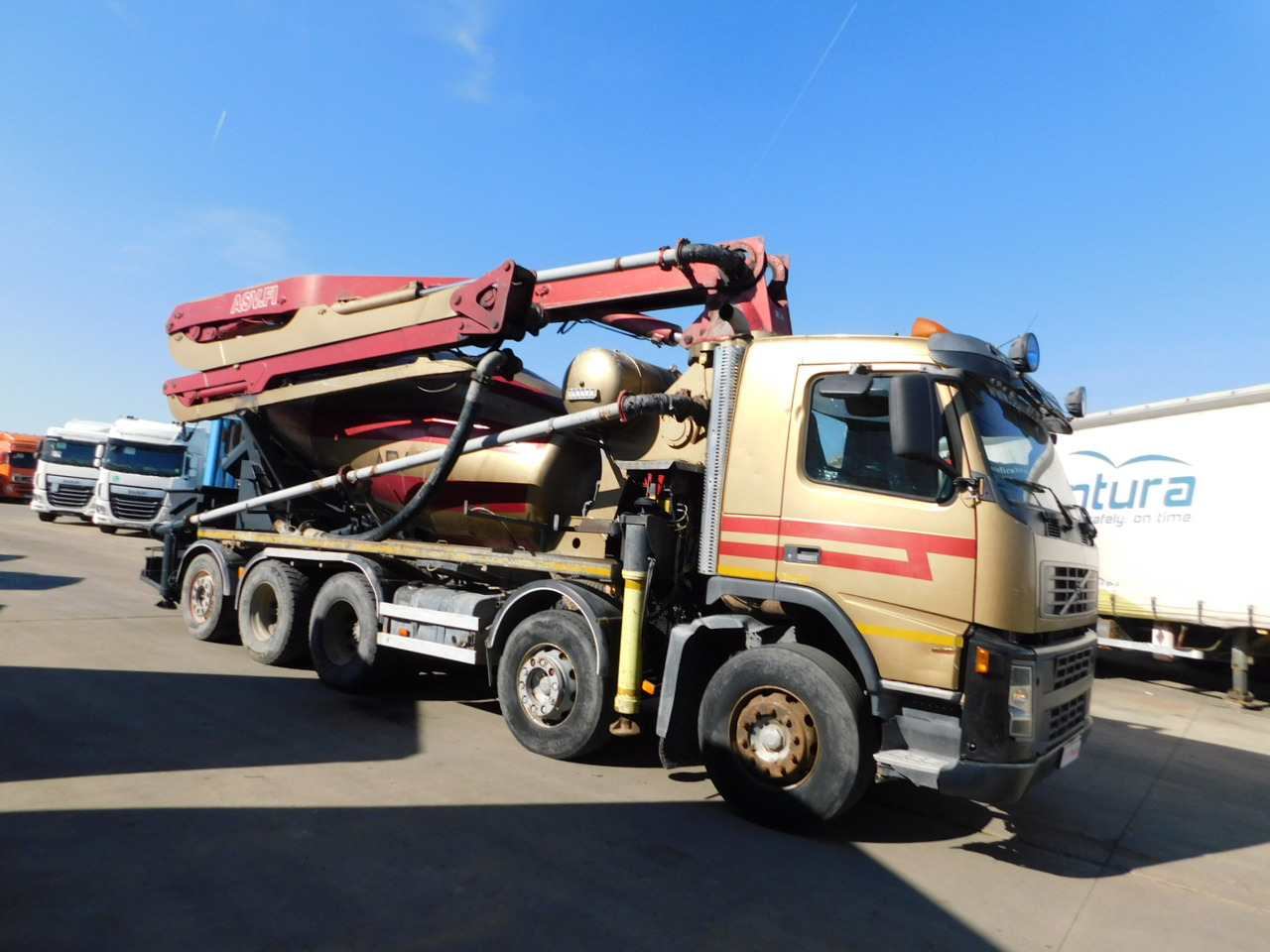 Camión hormigonera Volvo Pompa de beton cu mixer fm 9: foto 8