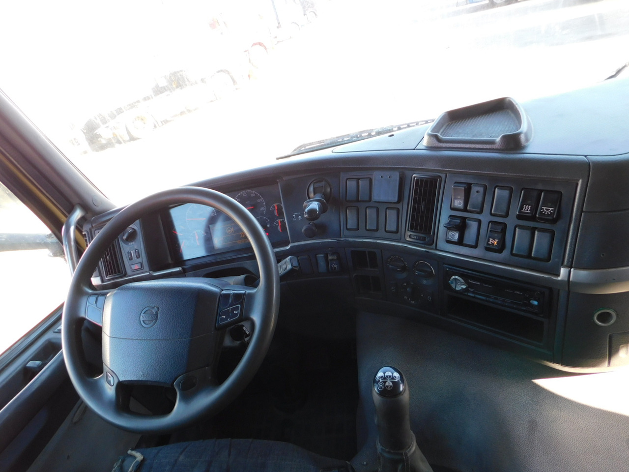 Camión hormigonera Volvo Pompa de beton cu mixer fm 9: foto 6
