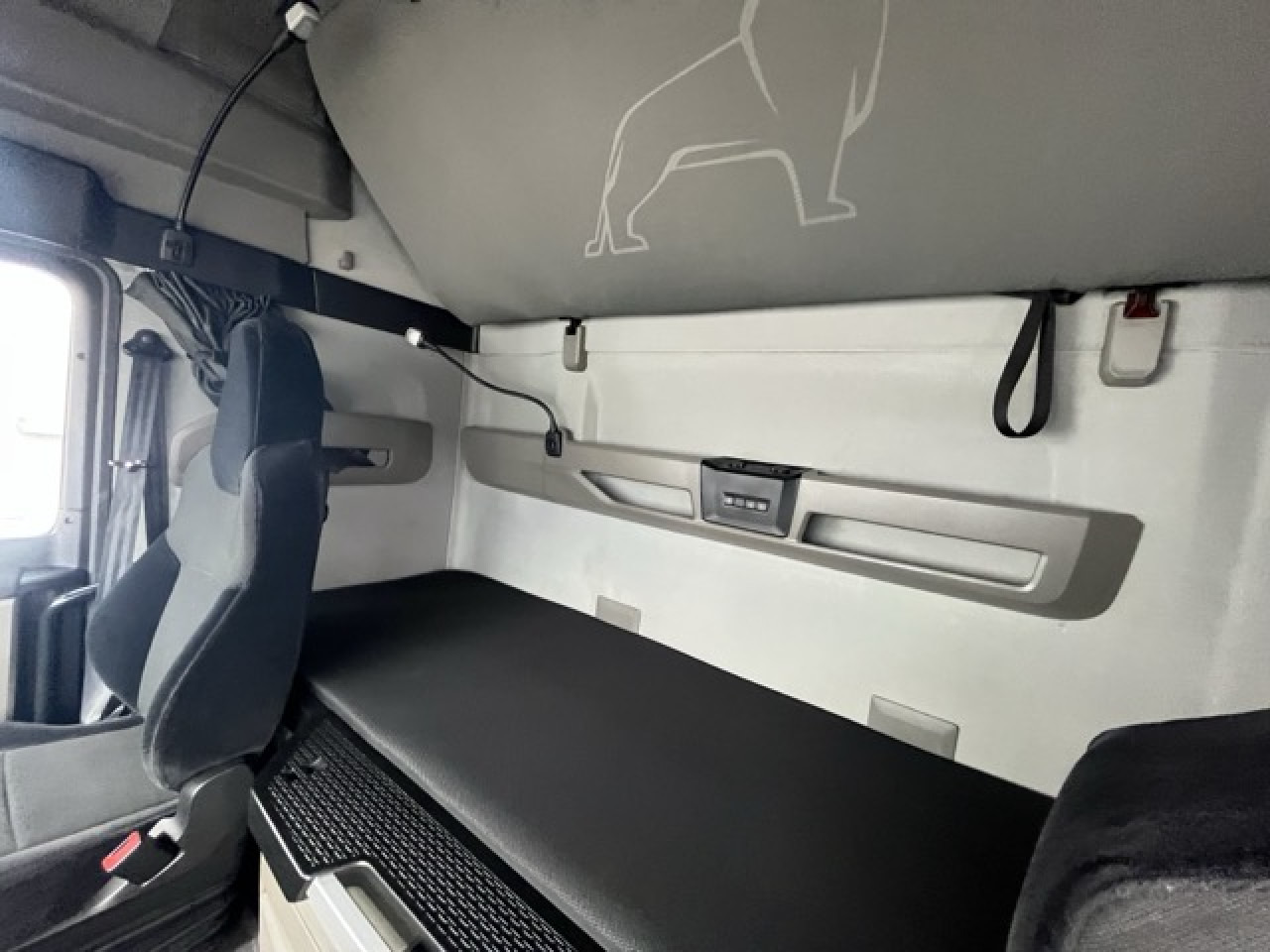 Cabeza tractora MAN TGX 18.510 4x2 LL SA - Vollgarantie MAN bis 01.27: foto 14 Cabeza tractora MAN TGX 18.510 4x2 LL SA - Vollgarantie MAN bis 01.27: foto 14