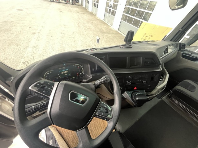 MAN TGX 18.510 4x2 LLS-U Euro6 Intarder Klima ZV - Cabeza tractora: foto 2 MAN TGX 18.510 4x2 LLS-U Euro6 Intarder Klima ZV - Cabeza tractora: foto 2
