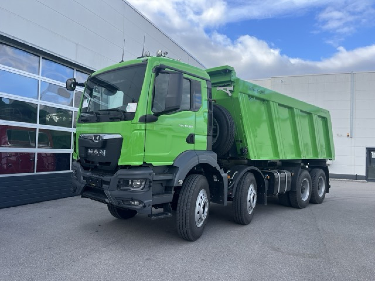 MAN 44.480 8x4 BB for Export outside EC Retarder Klima - Furgoneta basculante: foto 1 MAN 44.480 8x4 BB for Export outside EC Retarder Klima - Furgoneta basculante: foto 1